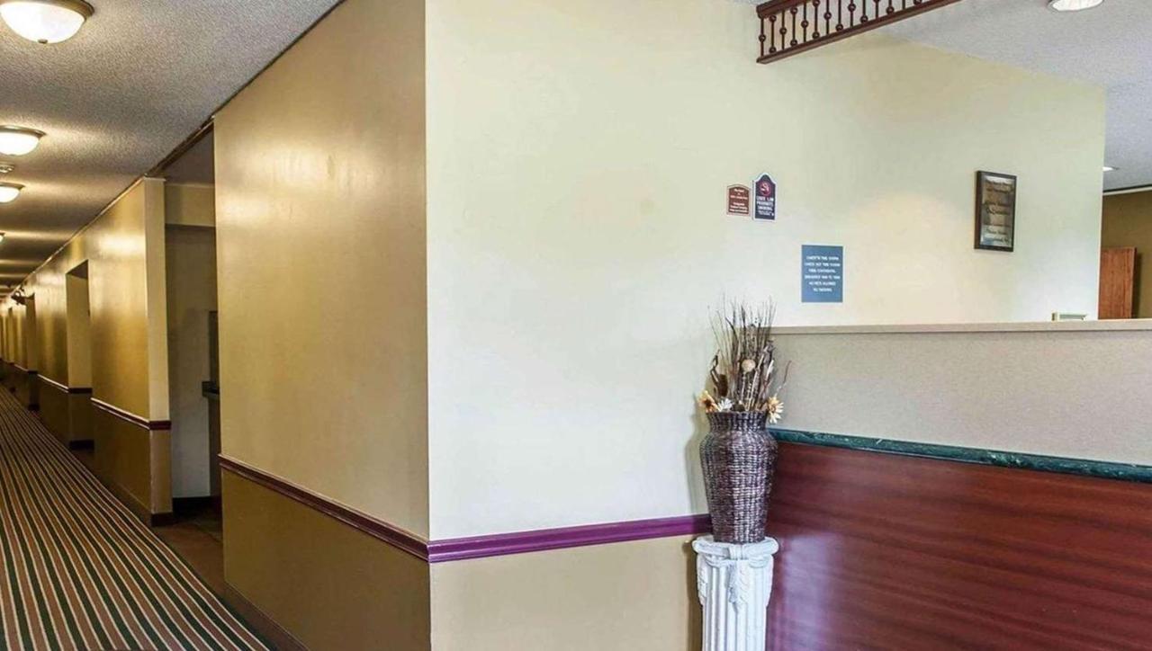 Royal Inn Rockville Bagian luar foto