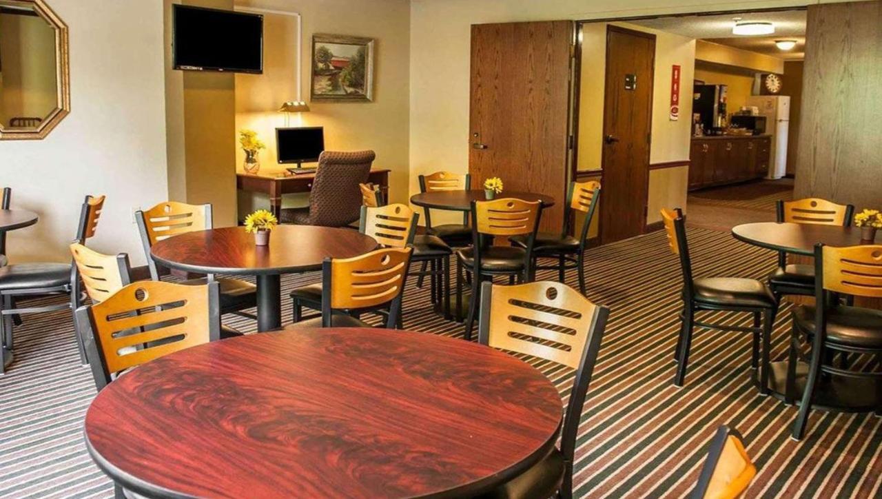 Royal Inn Rockville Bagian luar foto
